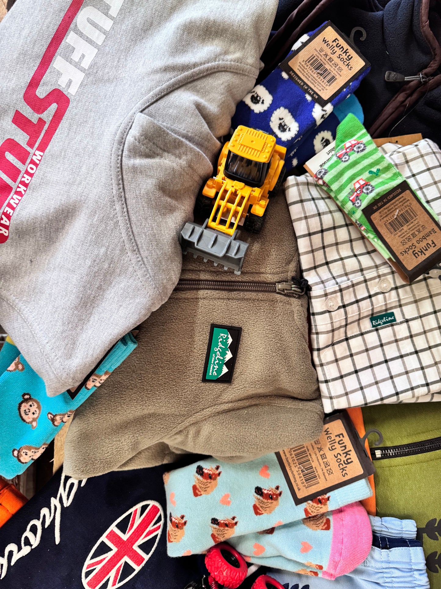 Gift Mystery Pack Worth £35 For Kids