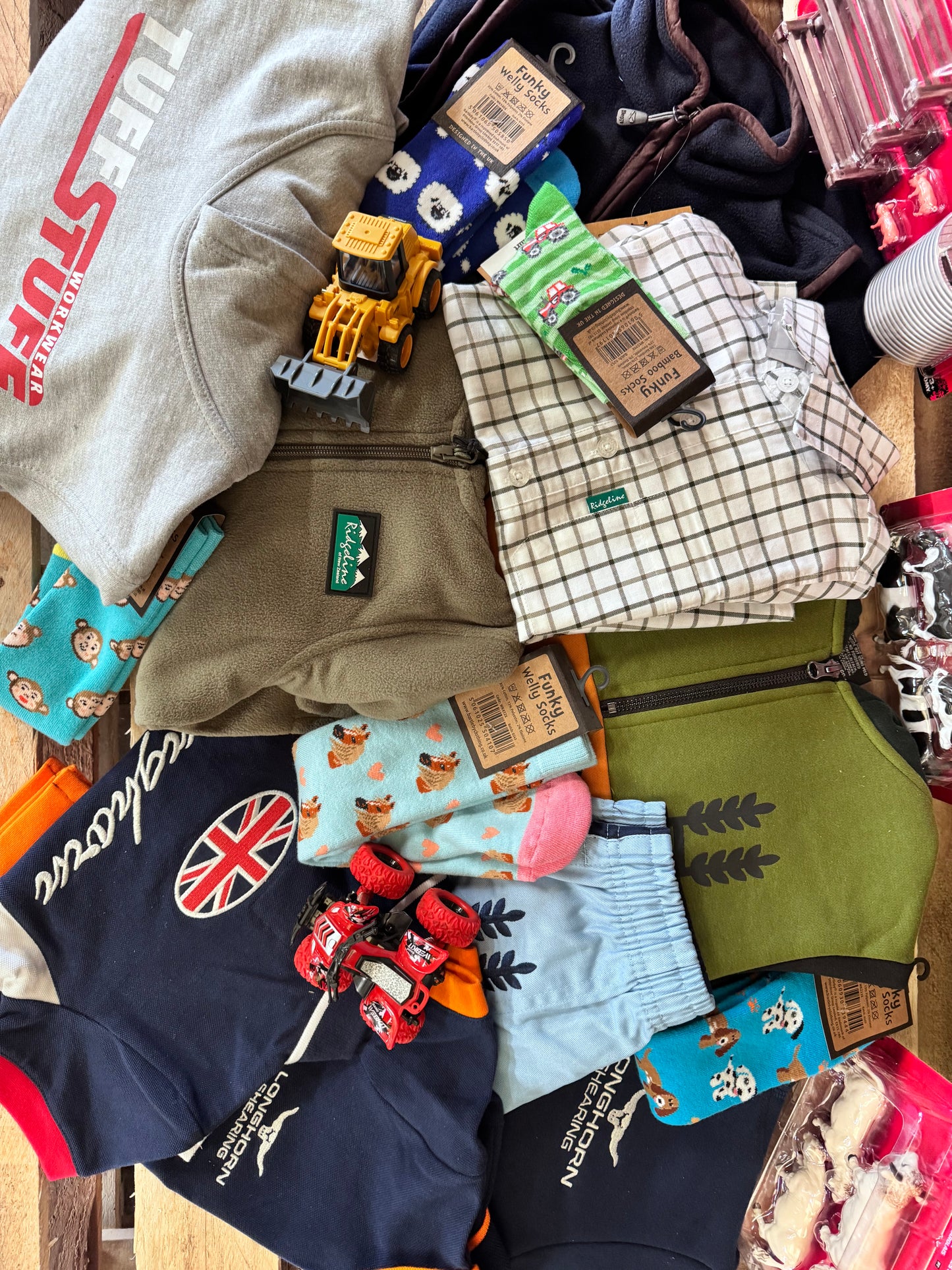 Gift Mystery Pack Worth £35 For Kids