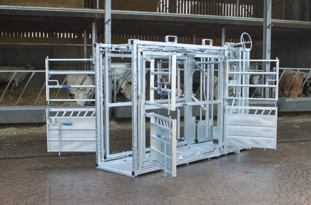IAE Chieftain Squeeze Cattle Crush